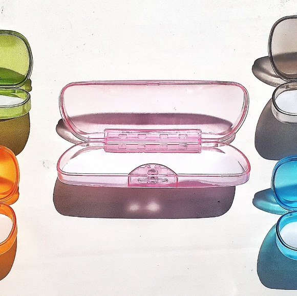 Portable Clear Transparent Shell Eyeglass Cases - Picture 2 of 3